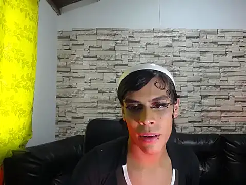 stefani robles online show from April 2026 01:41:02 PM