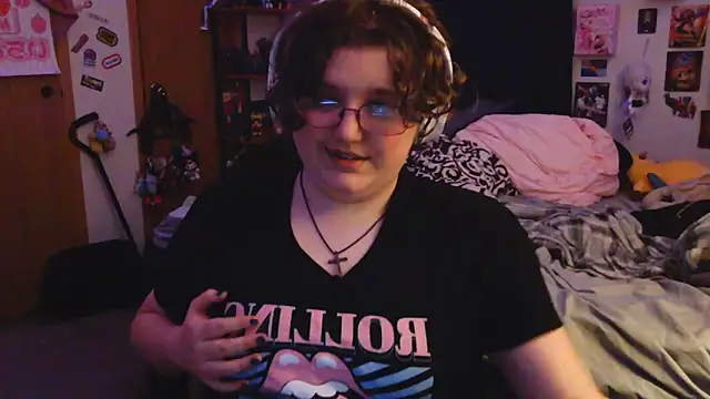 femcelsam online show from April 2026 04:03:01 AM