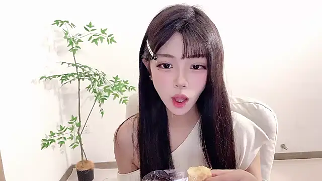 Snapshot of Kitteovo chatting on June 2026 11:43:02 AM Kitteovo online show from June 2026 11:43:02 AM