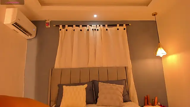 Snapshot of sweetkimmie_ chatting on April 2026 11:22:02 AM sweetkimmie online show from April 2026 11:22:02 AM