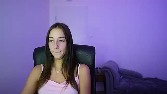 Crystalbrunette18 online show from July 2026 01:04:02 PM