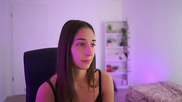 Crystalbrunette18 online show from April 2026 05:48:01 PM