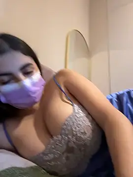 AnnieCartier online show from May 2026 02:45:01 PM
