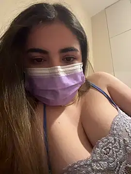 AnnieCartier online show from May 2026 08:38:02 PM