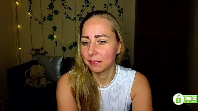 Snapshot of Alicewonderrmiss chatting on April 2026 11:14:02 AM Alicewonderrmiss online show from April 2026 11:14:02 AM