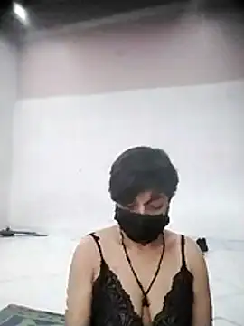 hotty-krtika online show from April 2026 10:17:02 AM