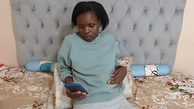Snapshot of ChocolateClitt chatting on May 2026 03:40:02 PM ChocolateClitt online show from May 2026 03:40:02 PM