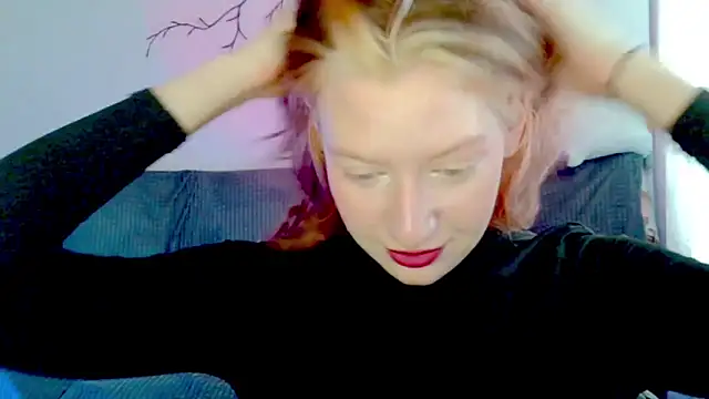 Snapshot of earn_my_lily chatting on April 2026 07:09:02 AM earn my lily online show from April 2026 07:09:02 AM