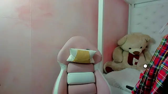 valentina  ortiz online show from June 2026 07:47:02 PM