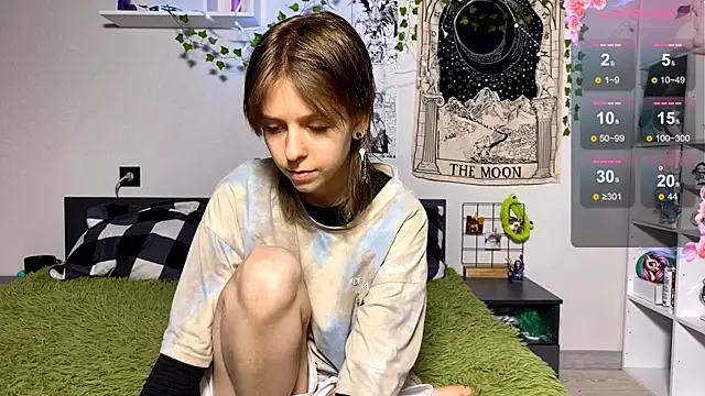 LunaBless online show from April 2026 08:04:02 PM