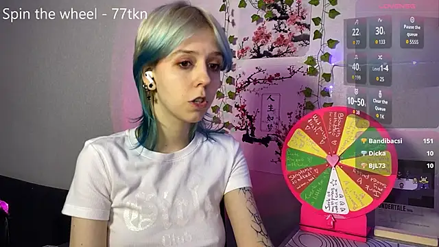 LunaBless online show from May 2026 09:59:01 PM