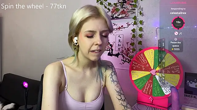 LunaBless online show from May 2026 09:36:02 PM