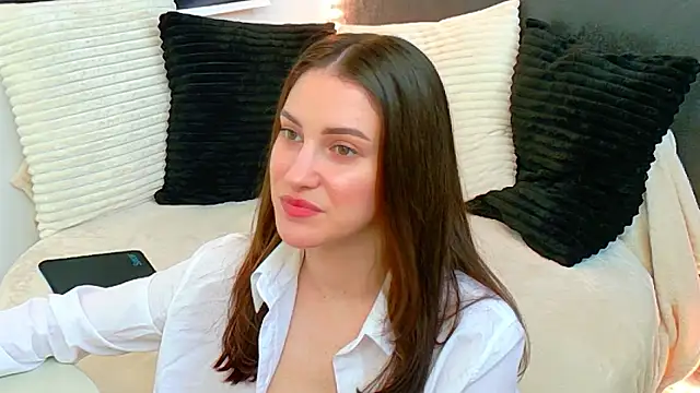 Snapshot of Amira_a chatting on May 2026 04:21:02 AM Amira a online show from May 2026 04:21:02 AM