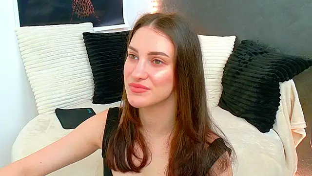 Snapshot of Amira_a chatting on June 2026 04:24:01 AM Amira a online show from June 2026 04:24:01 AM