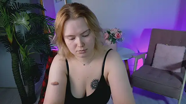 FionaxRider  online show from April 2026 11:08:01 PM