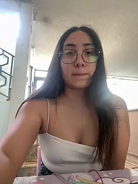 vampiralatina online show from May 2026 05:21:02 PM
