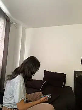 Snapshot of dream_party_4U chatting on April 2026 08:23:02 PM dream party 4U online show from April 2026 08:23:02 PM