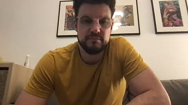 YoloNude online show from April 2026 08:59:02 PM