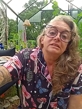 Blondejenn online show from July 2026 12:50:02 PM