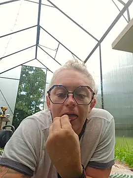 Snapshot of Blondejenn chatting on June 2026 12:00:02 PM Blondejenn online show from June 2026 12:00:02 PM