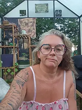 Blondejenn online show from July 2026 11:33:01 AM