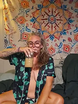 Blondejenn online show from July 2026 12:18:02 PM