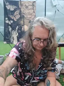 Snapshot of Blondejenn chatting on June 2026 10:49:02 AM Blondejenn online show from June 2026 10:49:02 AM