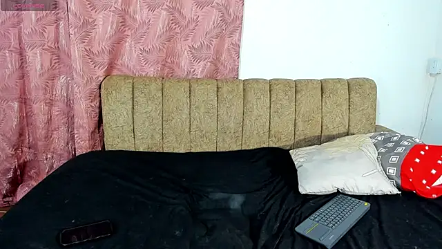 iisabella1 online show from April 2026 07:59:01 AM