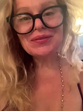 Love Lee xo online show from July 2026 11:38:02 AM
