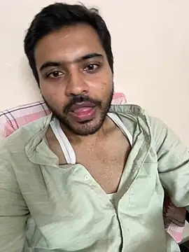 Sweetloverr28 online show from April 2026 10:58:01 PM