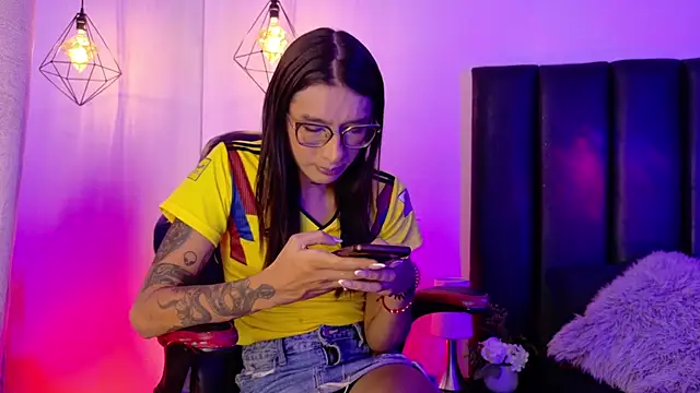 Maddie Ray online show from June 2026 05:36:01 AM