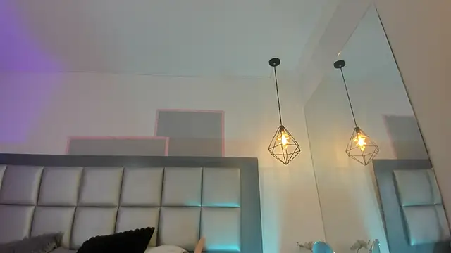 Maddie Ray online show from July 2026 07:04:02 AM