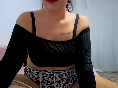 Alexaandra29 online show from April 2026 03:49:01 PM