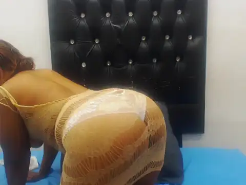 SultrySirenX online show from April 2026 04:25:01 AM