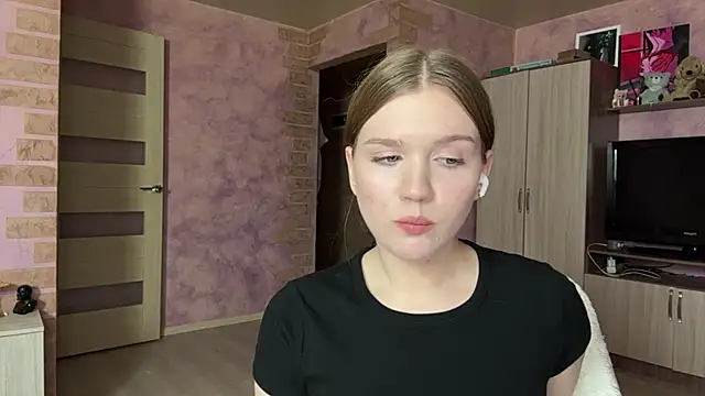 DorotaMeowtTo online show from May 2026 10:37:02 PM