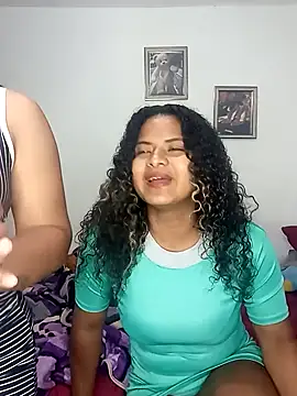 Peluchita girl online show from April 2026 03:40:01 PM