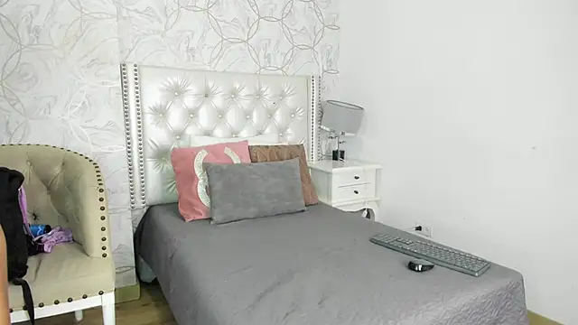 cathaleja 20  online show from April 2026 07:09:01 PM