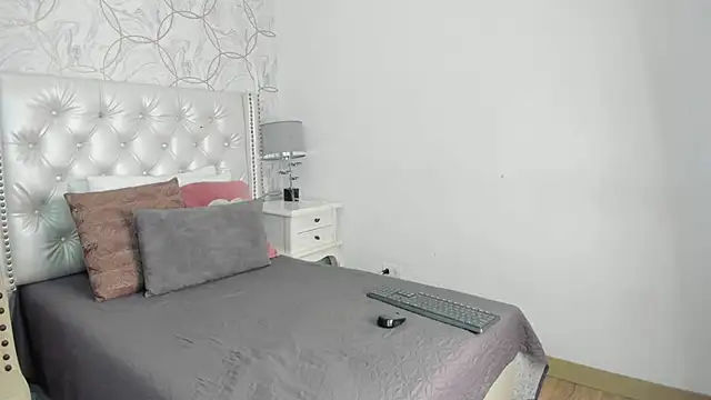 cathaleja 20  online show from April 2026 07:06:02 PM