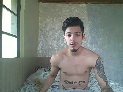robertmrn112 online show from May 2026 10:55:01 AM