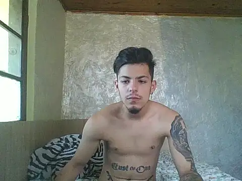 robertmrn112 online show from May 2026 10:24:01 AM