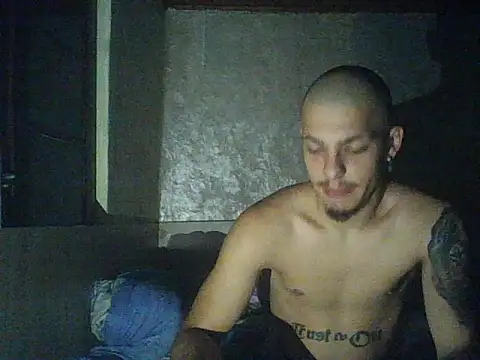 robertmrn112 online show from June 2026 11:09:01 PM