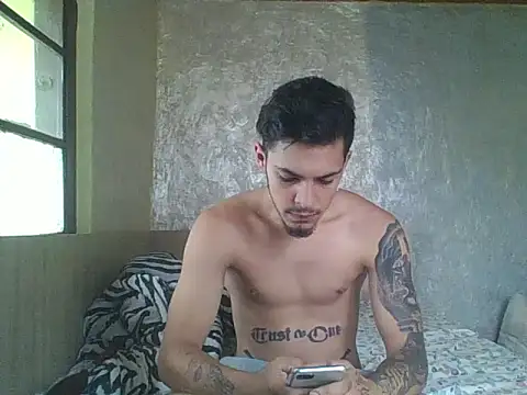 robertmrn112 online show from May 2026 10:46:01 AM