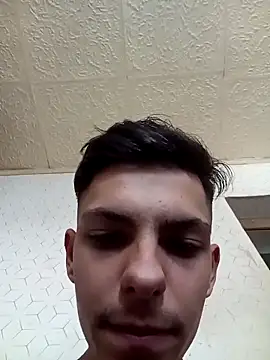 robertmrn112 online show from April 2026 12:24:02 PM