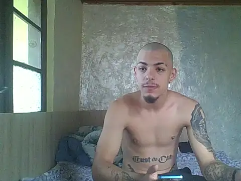 robertmrn112 online show from June 2026 09:03:01 AM