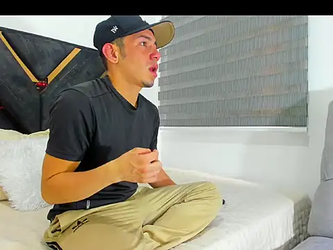 Snapshot of John_Hot6 chatting on April 2026 02:21:02 PM John Hot6 online show from April 2026 02:21:02 PM