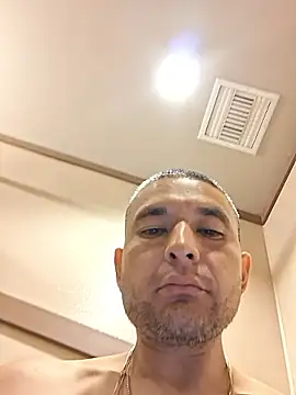 KingRichard3328 online show from May 2026 01:20:01 AM