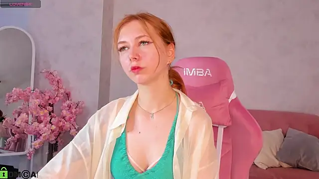 Snapshot of Sienna_Nyx chatting on June 2026 09:09:02 AM Sienna Nyx online show from June 2026 09:09:02 AM