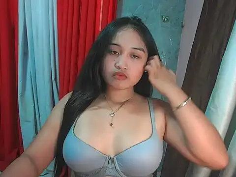 Snapshot of ur_truelyhot_dre chatting on April 2026 05:34:01 AM ur truelyhot dre online show from April 2026 05:34:01 AM