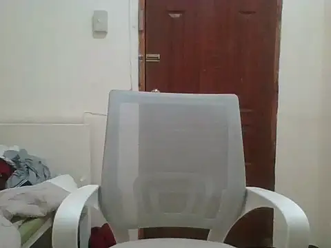 Snapshot of luna_veille chatting on May 2026 11:48:02 PM luna veille online show from May 2026 11:48:02 PM