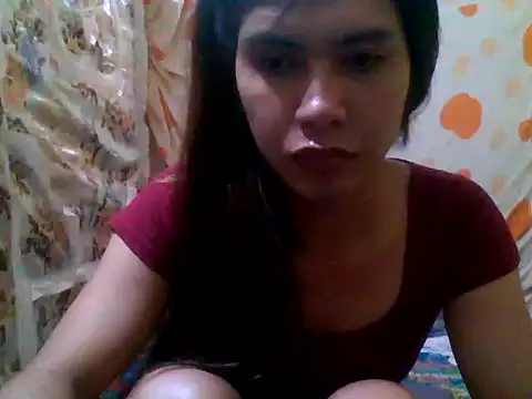 Snapshot of luna_veille chatting on April 2026 02:14:02 PM luna veille online show from April 2026 02:14:02 PM